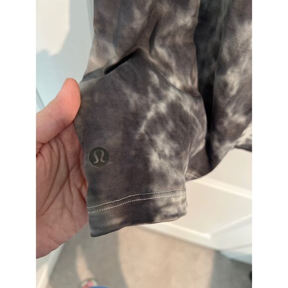 Lululemon All Yours Tie Dye Sleeveless Athletic Tank Top Graphite ptp21 - Picture 4 of 8
